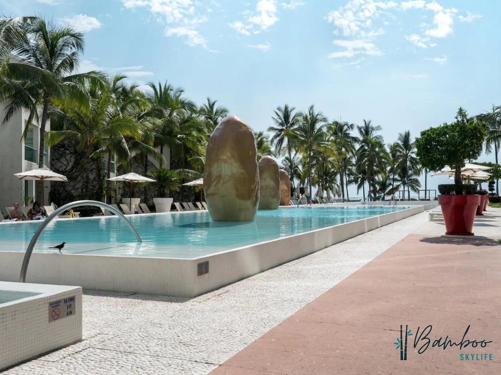 Icon Vallarta Beach Front By Bamboo Skylife Puerto Vallarta Esterno foto